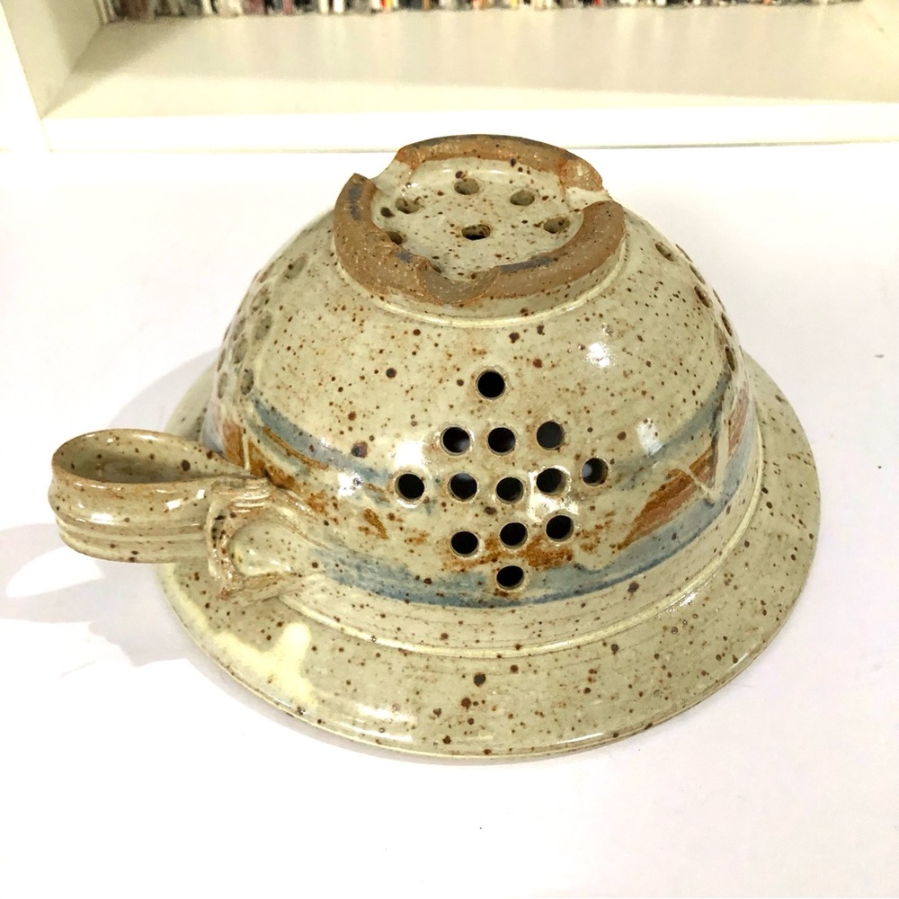 Ceramic Berry bowl - Picture 5 of 7